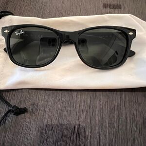Ray-Ban wayfarer sunglasses black for kids children